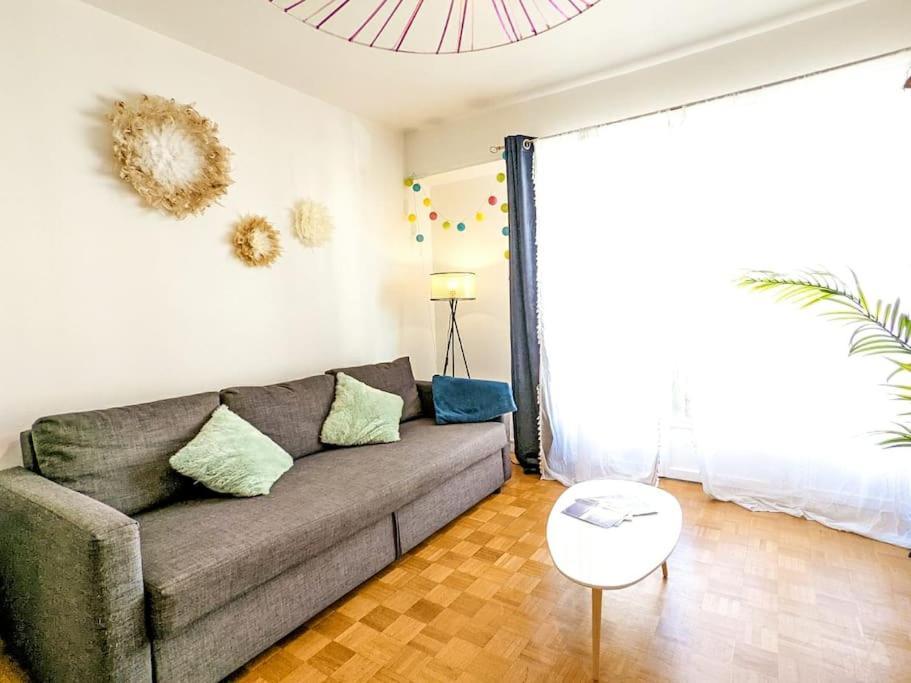 Cosy Spring 2Ch - Place Verdun - Stationnement Gratuit Pau Kültér fotó